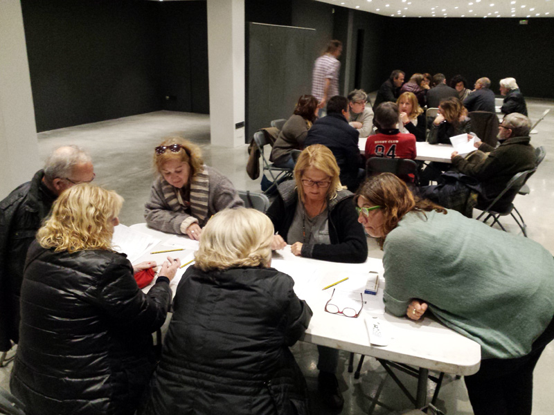 Participants en la sessió de dimarts a les Galeries Carme. (Foto: Ajuntament de Palamós).
