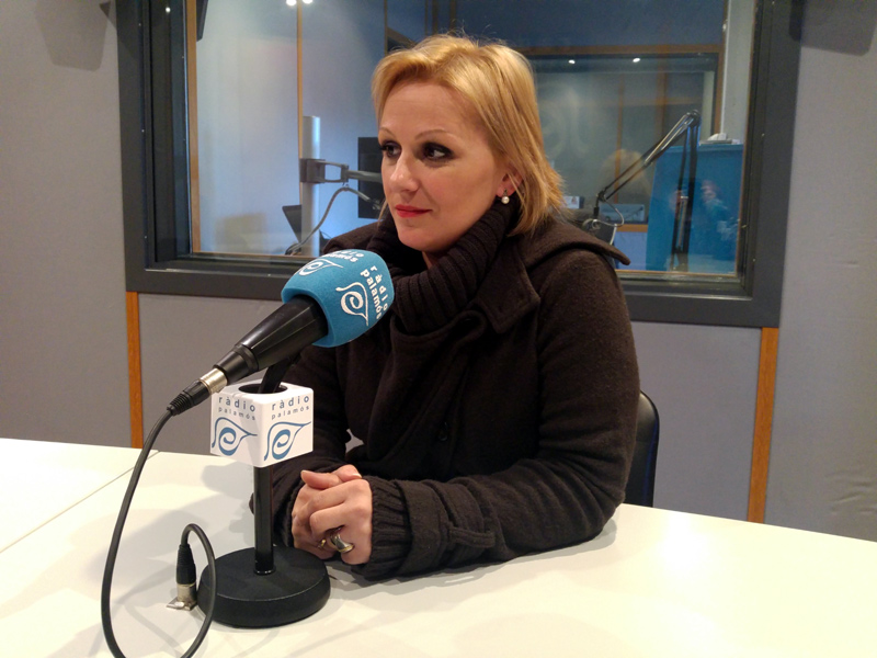 Vanesa Mányik, a l'espai de Ràdio Palamós 'Preguntes'.