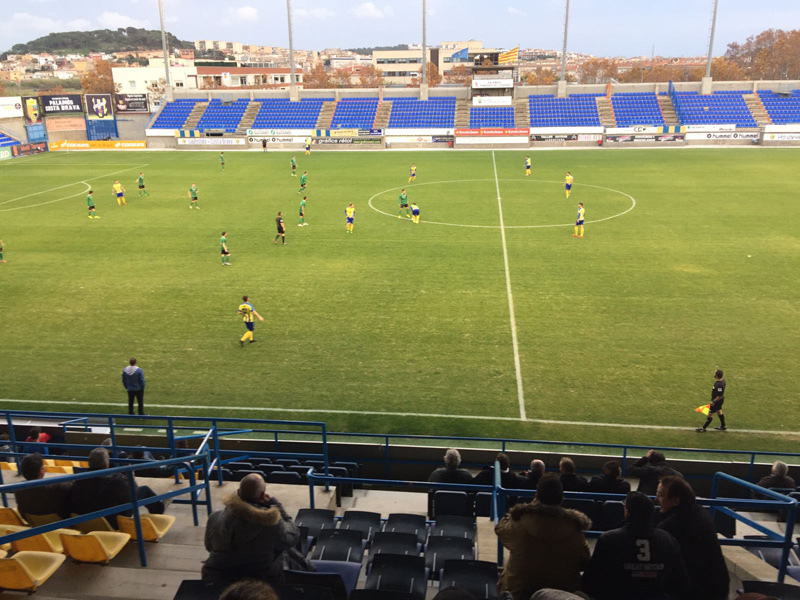 El Palamós i l'Ascó s'han repartit els punts en el partit disputat avui. (Foto: Ramon Ribas).