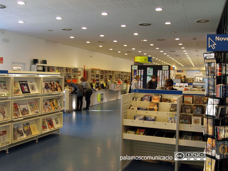 Biblioteca Lluís Barceló i Bou de Palamós.