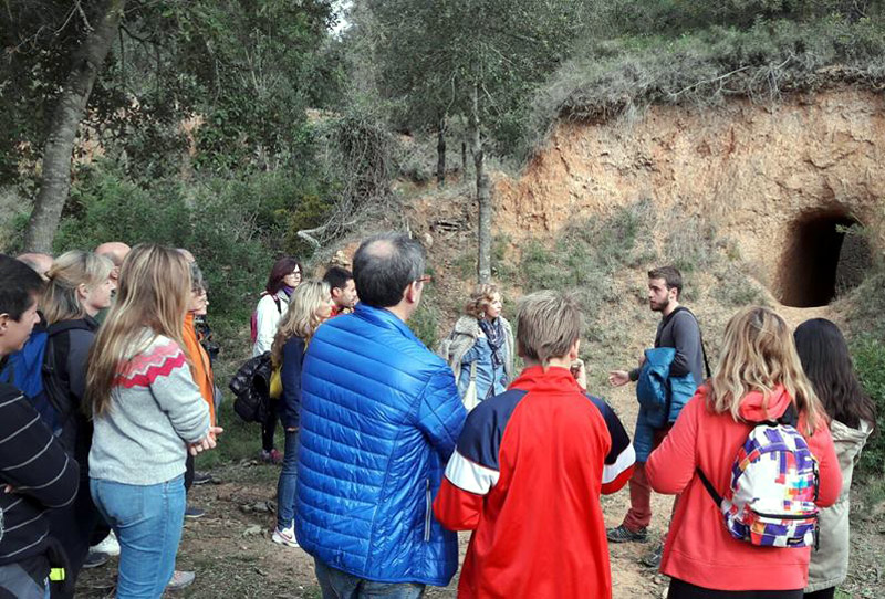 Una de les sortides per buscar bolets amb experts micòlegs.
