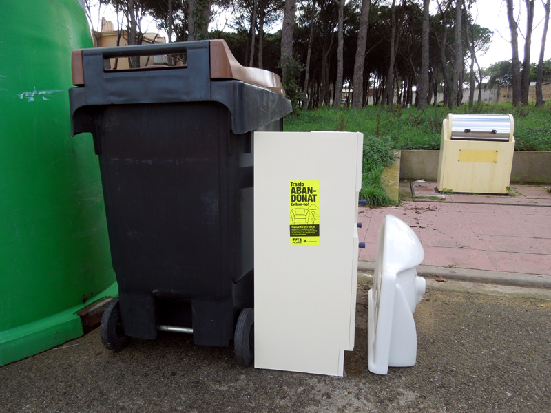 Es vol evitar que es deixin trastos al carrer. (Foto: Ajuntament de Palamós).