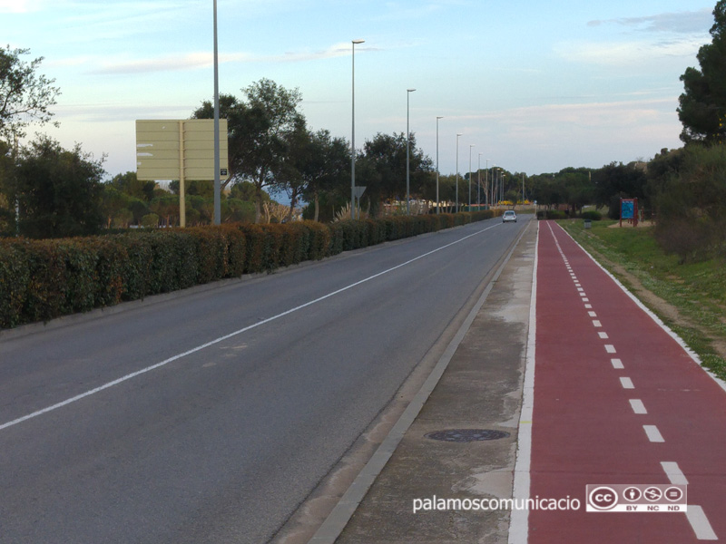 Tram del vial del Port del carrer Roqueta a la carretera de La Fosca.