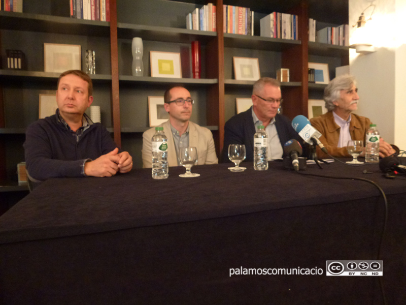 Jordi Francesch, Lluís Puig, Miquel Aviñó i Jan Abascal, durant la presentació de la Christmas Race, ahir a l'hotel Trias.