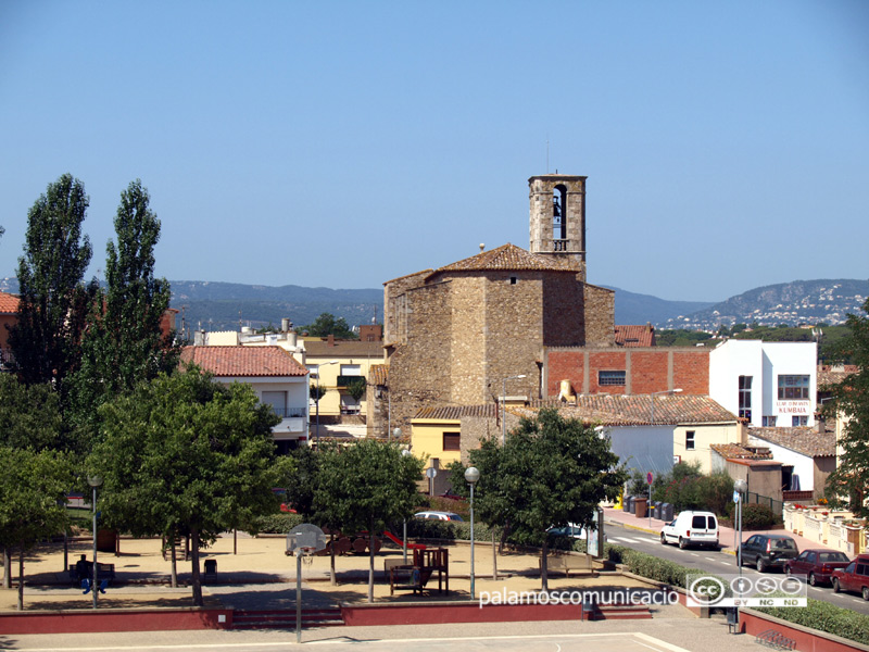 El nucli de Sant Joan, amb l'església de Santa Eugènia de fons.