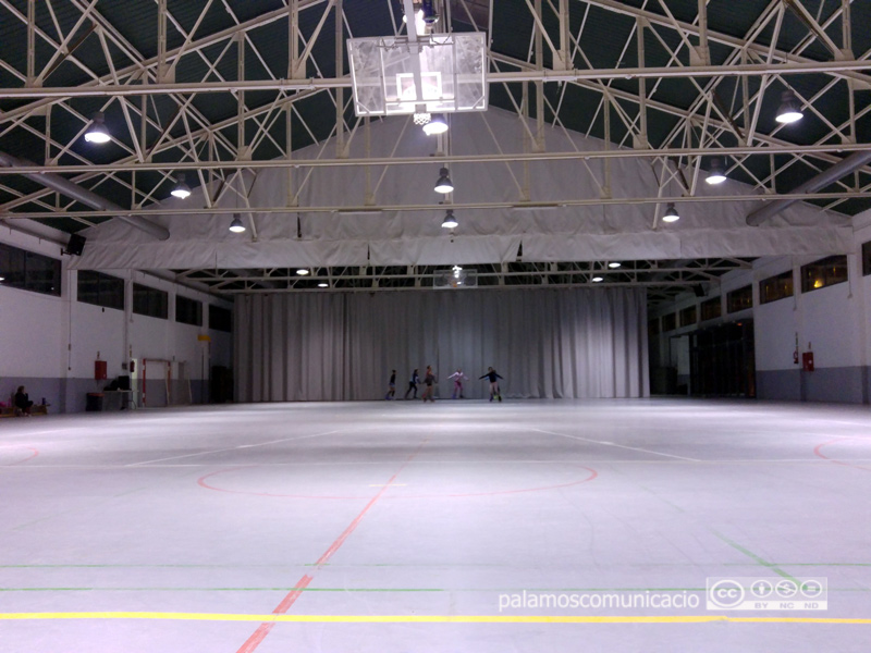 La Nau dels 50 metres és l'espai habitual d'entrenament del Patinatge Club Palamós