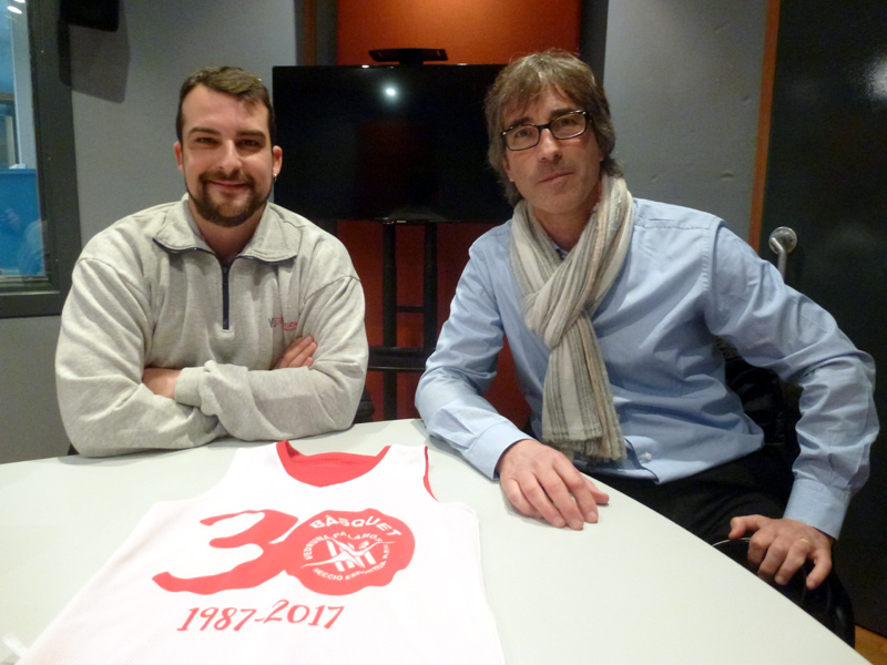 Jordi Acero i Mario Mercader, coordinador de bàsquet i director de l'escola Vedruna, respectivament.