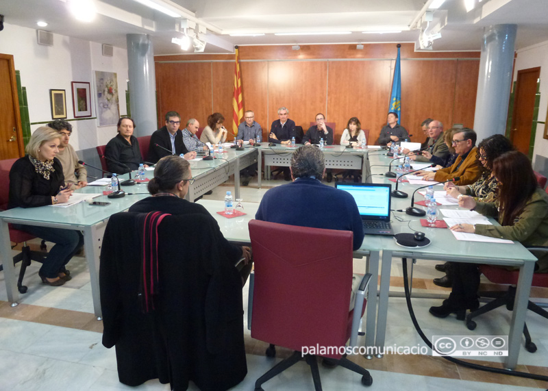 Ple de l'Ajuntament de Palamós celebrat ahir.