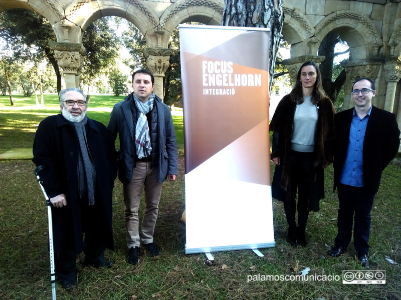 Eduard Carbonell, Ricard Planas, Victoria Engelhorn i Lluís Puig, avui al claustre del Mas del Vent.