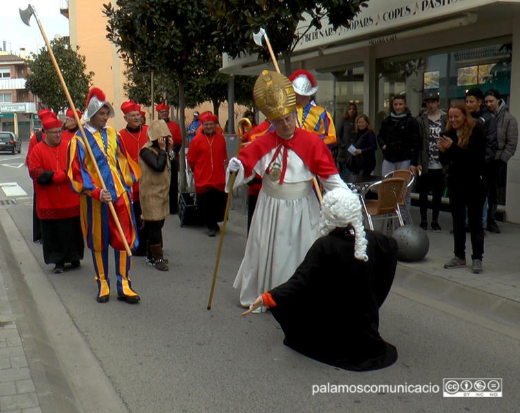 Queen Mari demanant ahir clemència per Montserrat Cavallera davant el Sant Pare.