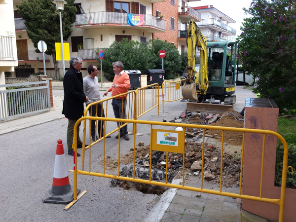 Visita de les autoritats municipals a les obres del Palmar que han començat avui. (Foto: Ajuntament de Palamós).