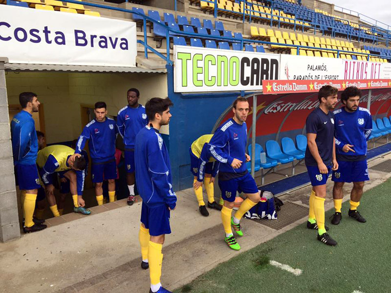 El Palamós juga a casa davant La Jonquera. (Foto: Ramon Ribas).