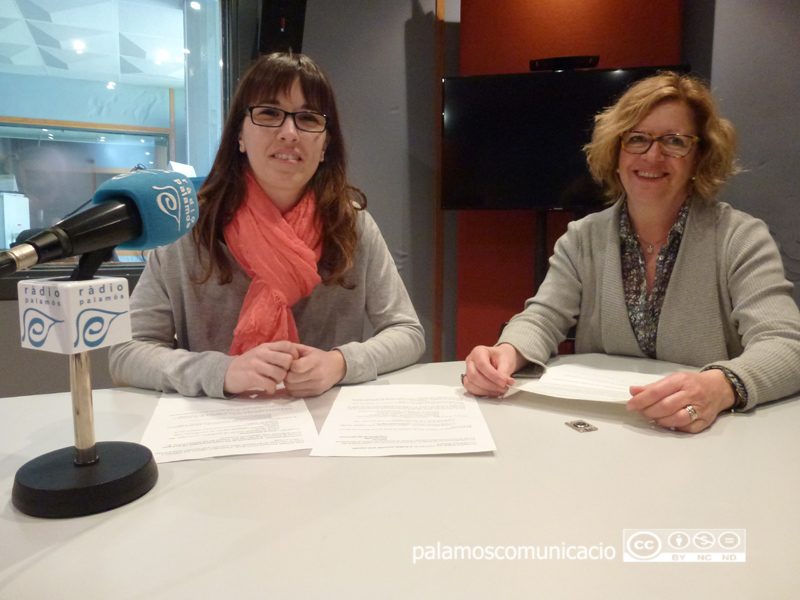 Laura Garcia i Margarita Flaqué, del centre Palamós Gent Gran, a l'espai de Ràdio Palamós 'L'Entrevista'.