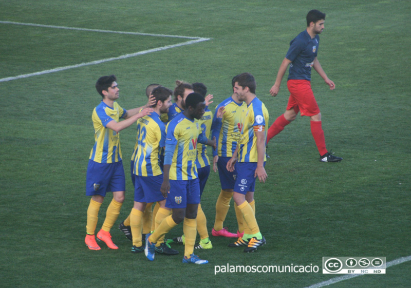 Els jugadors del Palamós van poder celebrar fins a 3 gols.