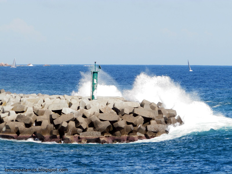 Ressaca de mar, el passat dissabte. (Foto: Jordi Fernández tempspalamos.blogspot.com).