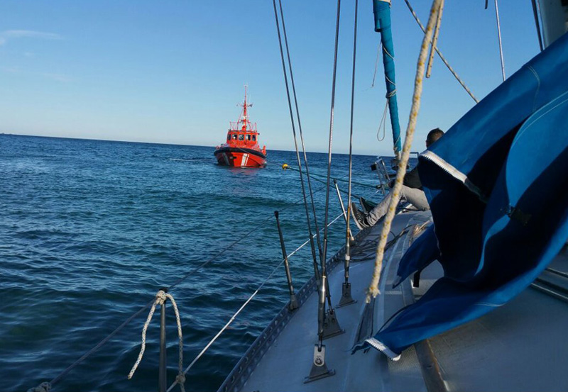 L’embarcació de Salvament Marítim amb base al port de Palamós, Salvamar Sírius.