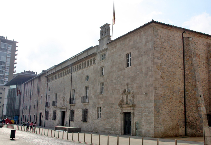 El tràmit del registre de parelles de fet a Girona es pot fer a la seu de la Generalitat.