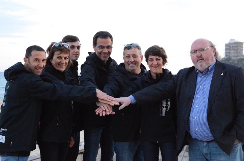 L'equip 'Calonge-Sant Antoni camina' amb l'alcalde Jordi Soler. (Foto: Ajuntament de Calonge).