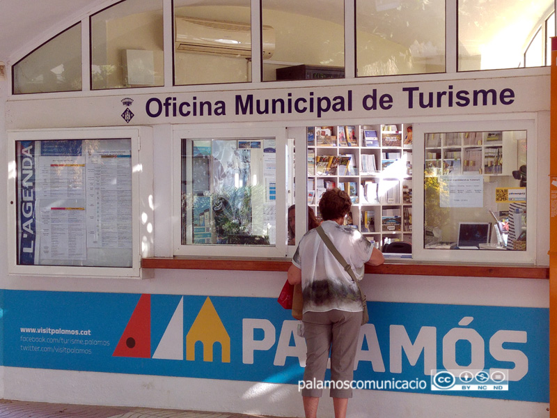 Un dels contractats ha fet d'informador turístic.