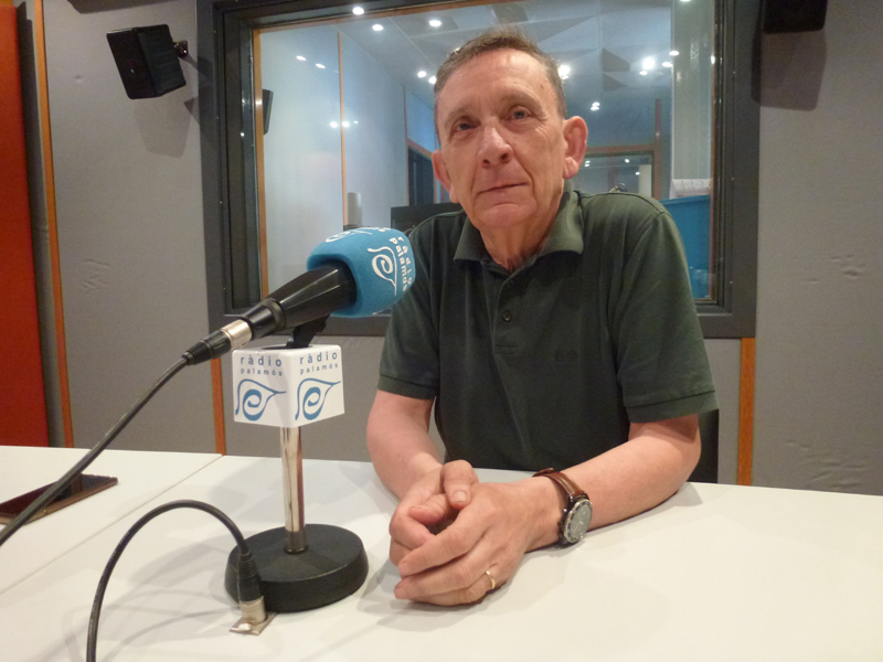 El regidor del PSC, Joan Gea, avui a Ràdio Palamós.