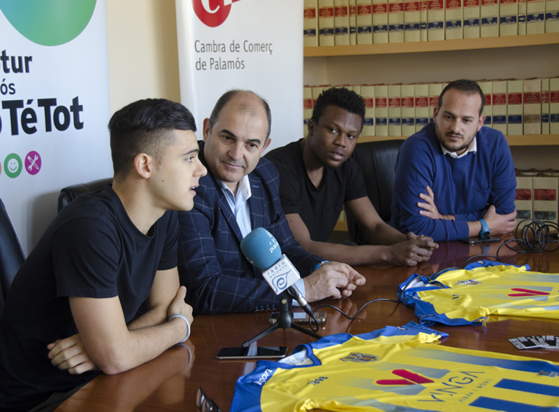 Zanetti i Akrong, el dia de la seva pesentació. (Foto: Olga Grassot).