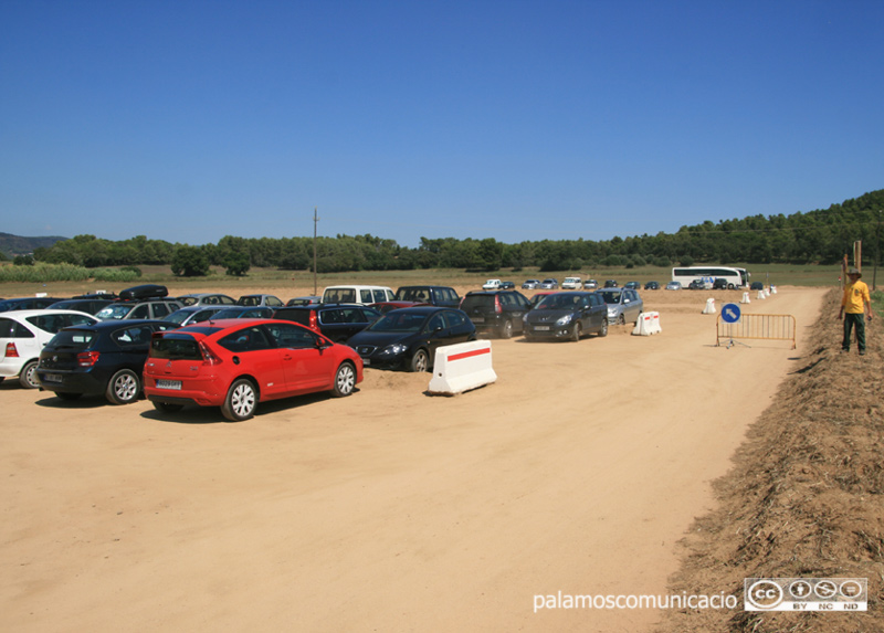 Aparcament actual a la plana de Castell.