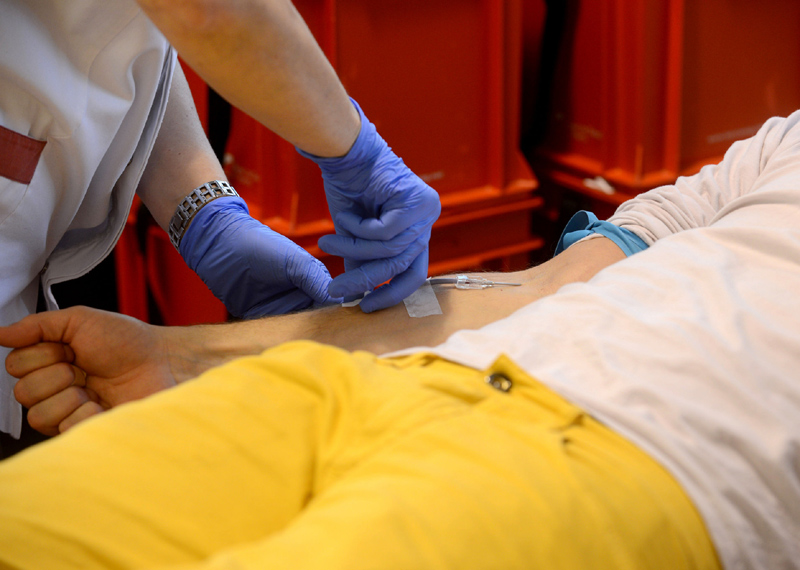 Donació de sang avui al Teatre Mundet de Sant Antoni, entre les 6 de la tarda i les 9 del vespre.