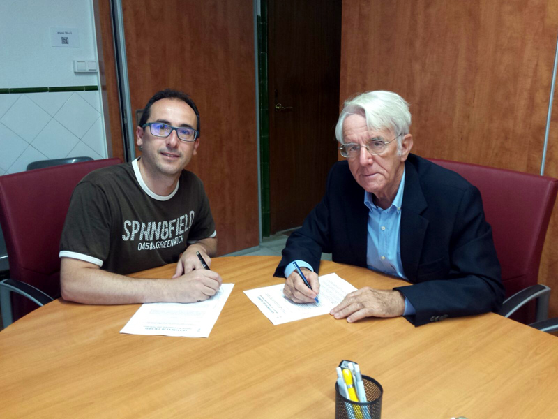 Lluís Puig i Jordi Sistach en l'acte de la firma del conveni. (Foto: Fundació Vimar).