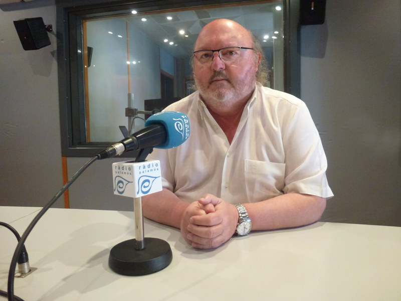 L'alcalde de Calonge, Jordi Soler, als estudis de Ràdio Palamós.