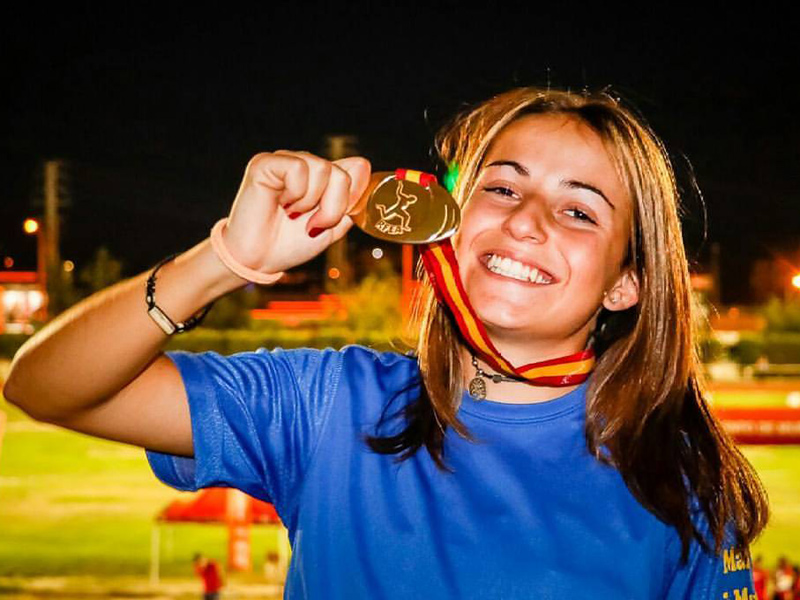 Galló va fer un salt de 5.55 metres que li va valer la medalla d'or. (Foto: AA Palamós Facebook).