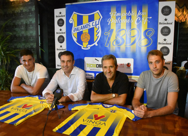 Presentació de Quintanas i Ochoa, ahir al restaurant La Plata de Palamós. (Foto: Olga Grassot).