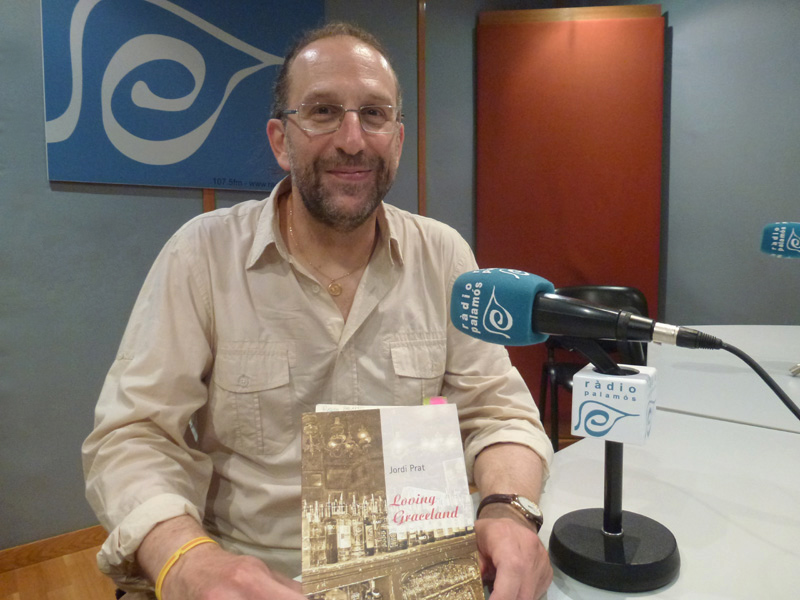 Jordi Prat, als estudis de Ràdio Palamós.
