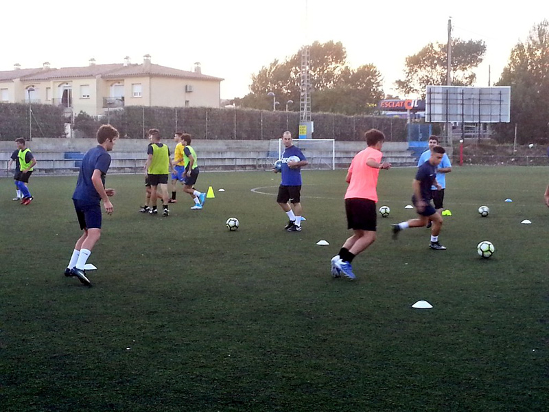Entrenament del Juvenil A. (Foto: Twitter Palamós CF).