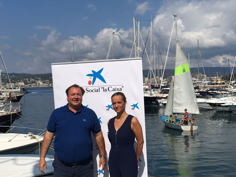 El Club Nàutic Costa Brava-Vela Palamós i l'Obra Social La Caixa han firmat un acord de col·laboració per fomentar la pràctica de la vela accessible.