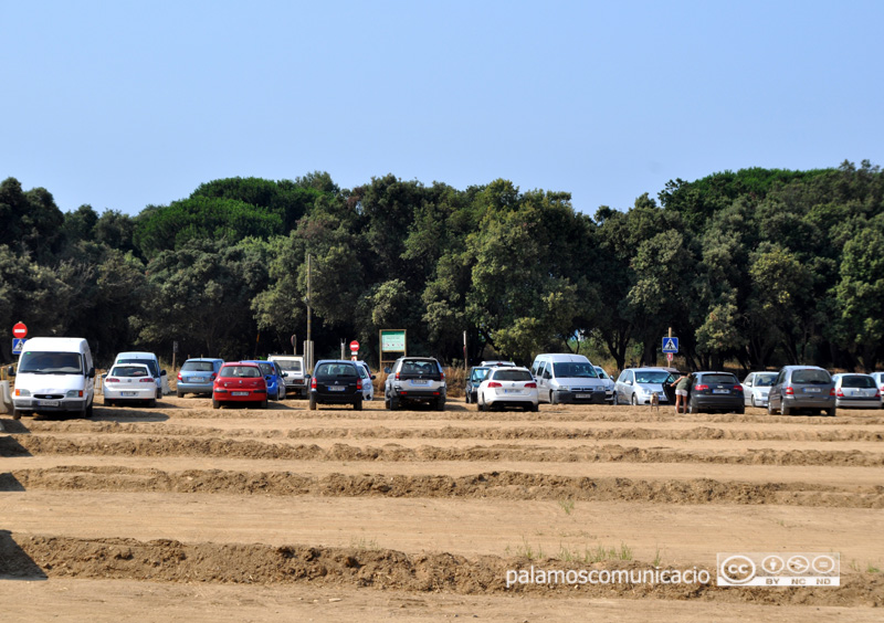 L'actual aparcament de la platja de Castell.