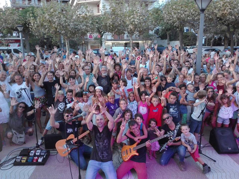 Els Covers ja van fer un concert familiar aquest dimecres passat a Palamós. (Foto: Facebook Covers Band).