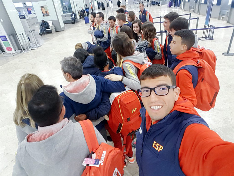 Mechaal, amb l'equip nacional.
