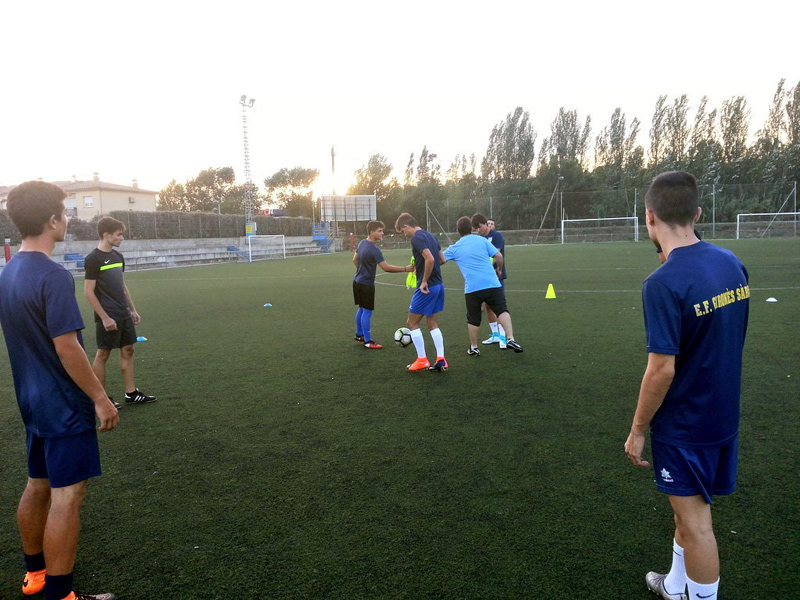 Entrenament del Juvenil A.  (Foto: Ramon Ribas).