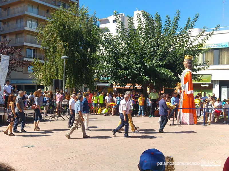 Actes de la Diada a la Plaça de Catalunya de Palamós.