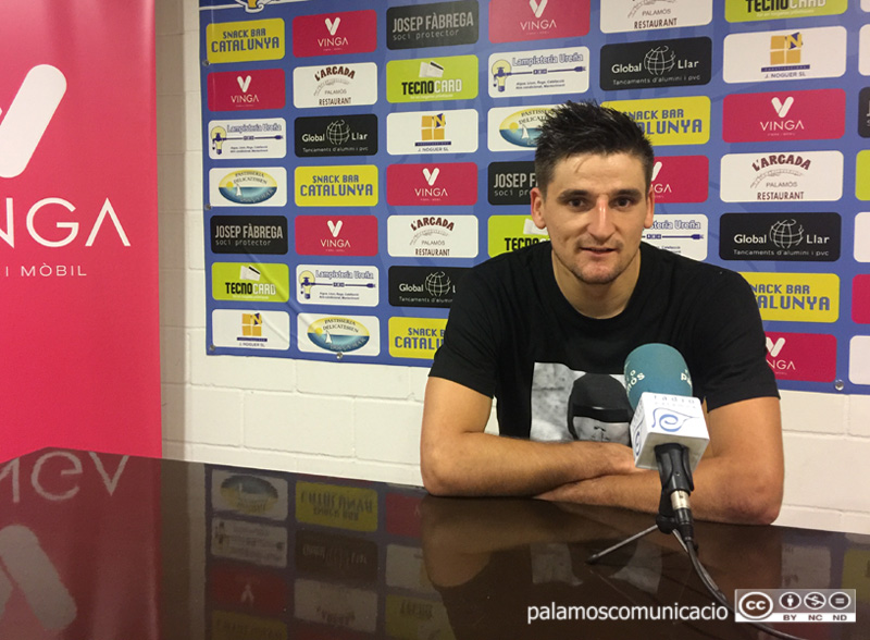 El porter Albert Quintanas, ahir a la sala de premsa de l'Estadi Municipal.