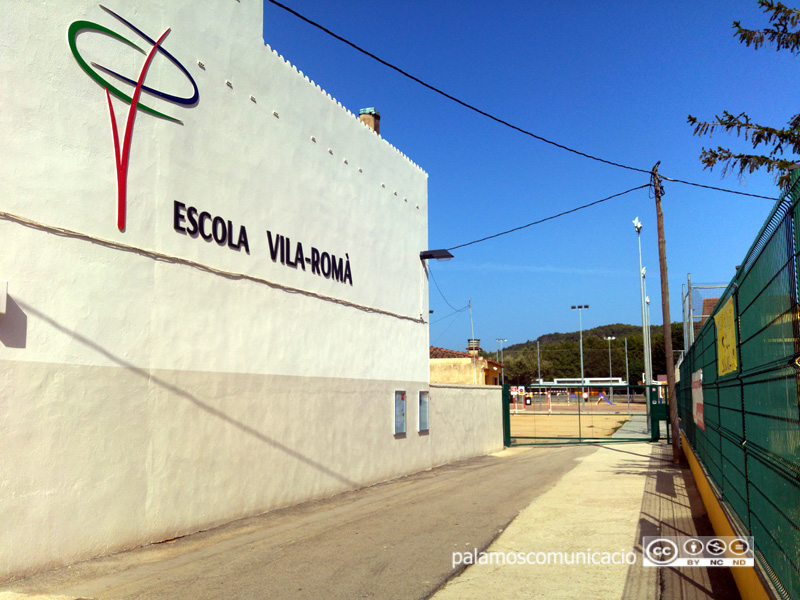 L'entrada a l'escola pública Vila-romà.