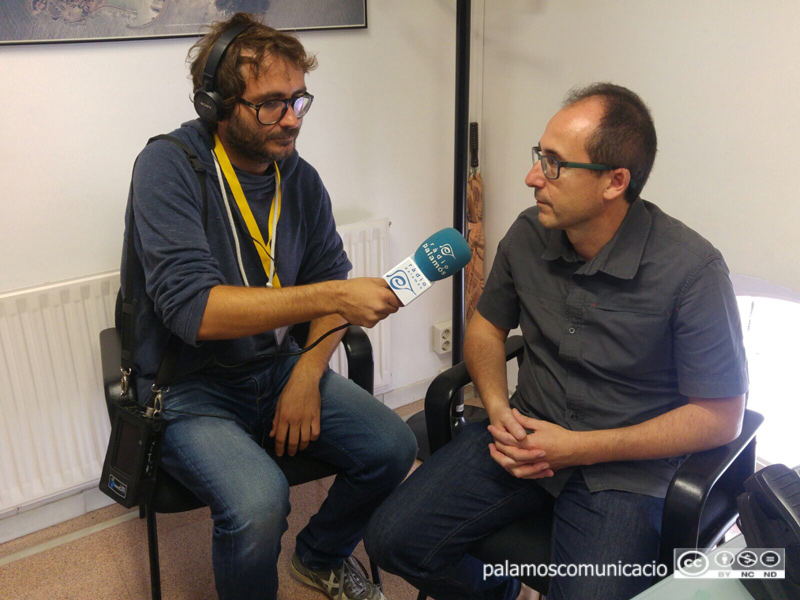 Lluís Puig, alcalde de Palamós, entrevistat pel periodista de Ràdio Palamós, Carlos Ribas.