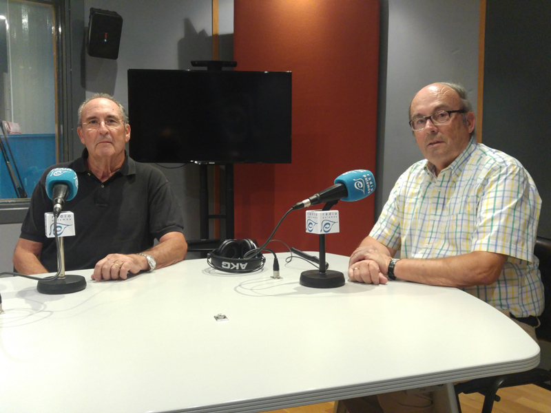 Francesc Ferrer i José Antonio Goñi, del Club de Golf i Pitch & Putt Palamós, a l'espai 'Taula Esportiva'.