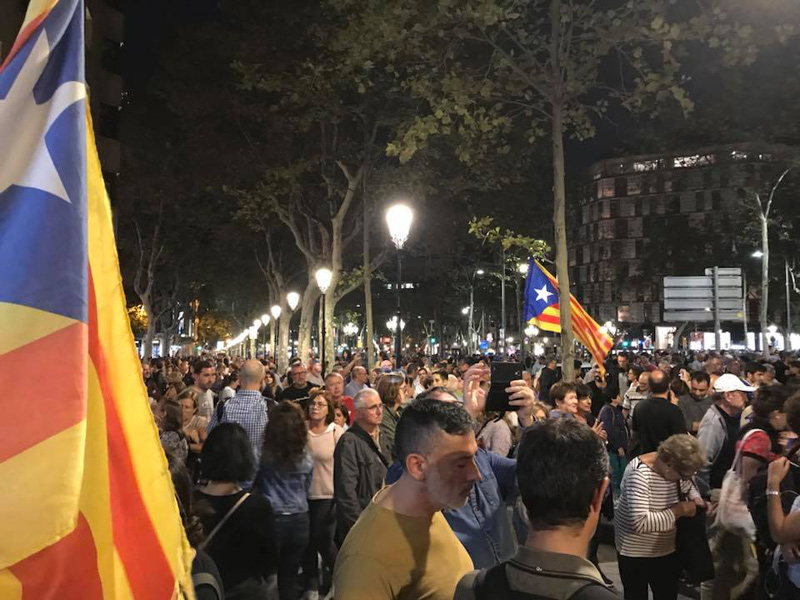 Concentració d'aquest passat dijous a Barcelona per demanar la llibertat dels presidents de l'ANC i Òmnium.