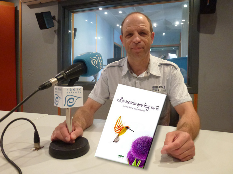 Pla, als estudis de Ràdio Palamós.