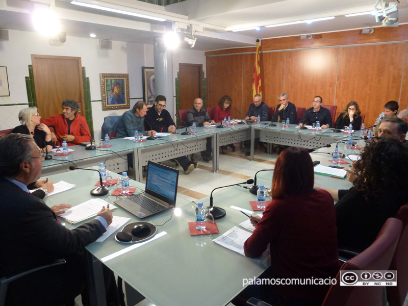 Ple de l'Ajuntament de Palamós celebrat ahir.