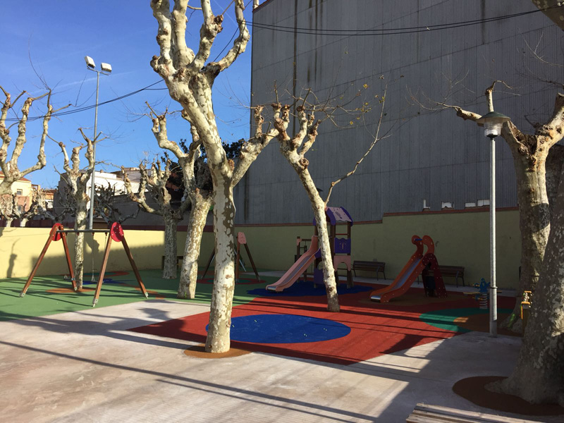 Parc infantil de l'Arbreda, ja renovat. (Foto: Ajuntament de Palamós).