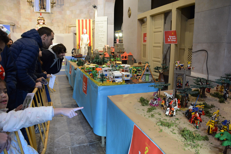 Paradetes nadalenques al centre de Calonge. (Foto: Ajuntament de Calonge i Sant Antoni.)