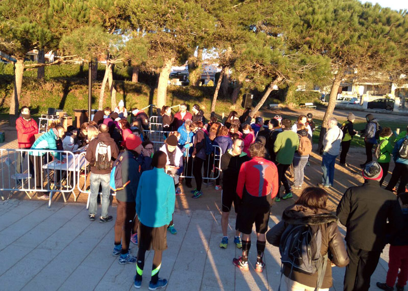 Sortida de la Marxa dels Nassos, a la Fosca. (Foto: Club de Rem).