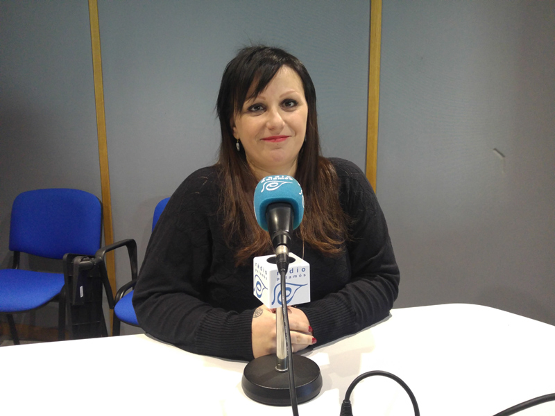 Vanesa Mányik, regidora no adscrita de l'Ajuntament de Palamós, ahir a Ràdio Palamós.